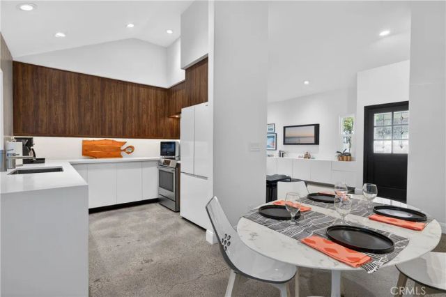 1 Summerfield 59, Irvine, CA 92614