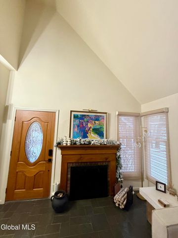 2 Plum Poppy S, Ballston Spa, NY 12020