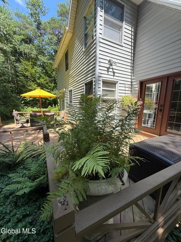 2 Plum Poppy S, Ballston Spa, NY 12020