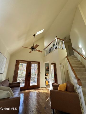 2 Plum Poppy S, Ballston Spa, NY 12020