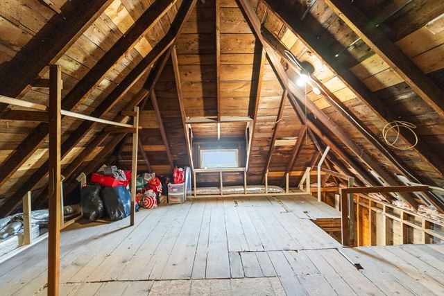 32 Coolidge Ave, Peabody, MA 01960