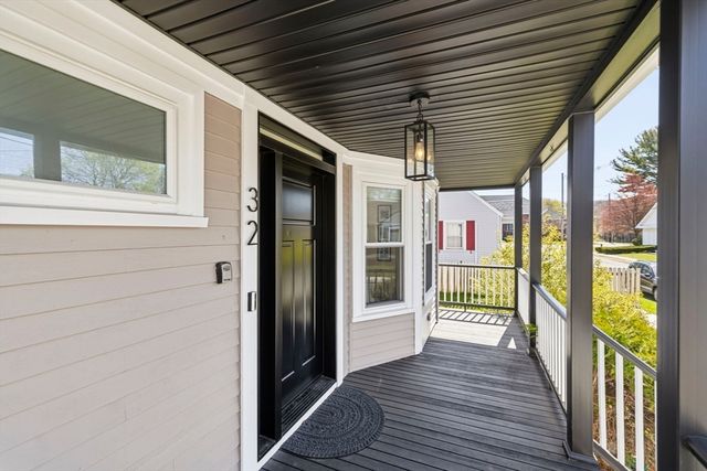 32 Coolidge Ave, Peabody, MA 01960