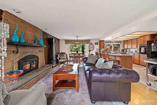 9719 52nd Ave E, Tacoma, WA 98446