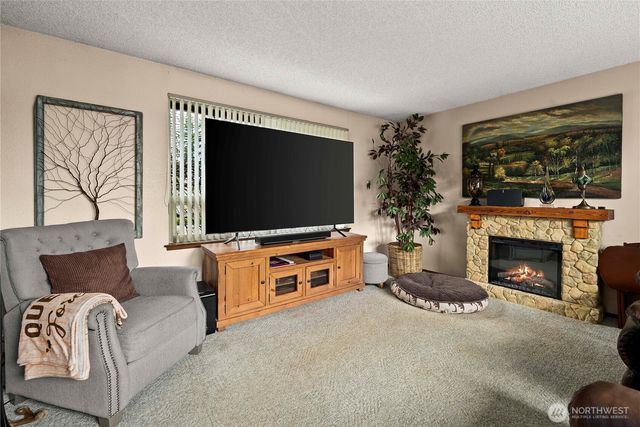 9719 52nd Ave E, Tacoma, WA 98446