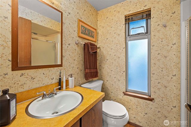 9719 52nd Ave E, Tacoma, WA 98446