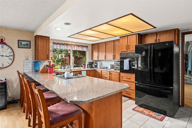 9719 52nd Ave E, Tacoma, WA 98446