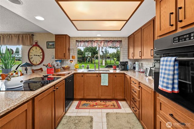 9719 52nd Ave E, Tacoma, WA 98446