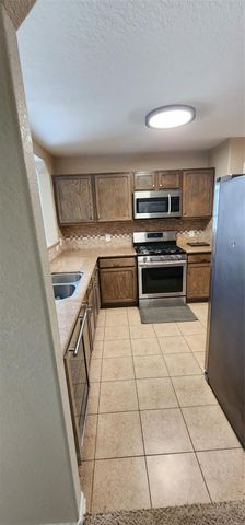 8830 Summerset Meadow Court, Houston, TX 77075