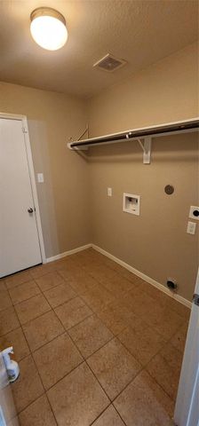 8830 Summerset Meadow Court, Houston, TX 77075