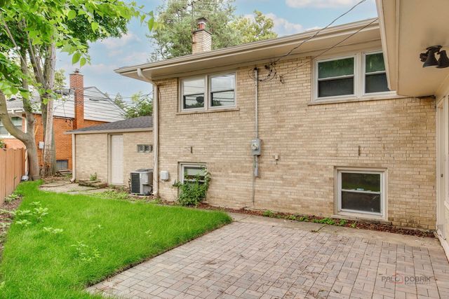2913 W Sibley Street, Park Ridge, IL 60068