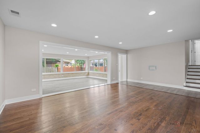 2913 W Sibley Street, Park Ridge, IL 60068