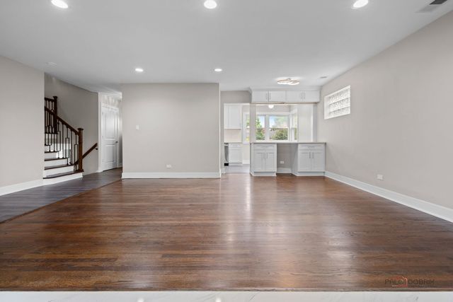 2913 W Sibley Street, Park Ridge, IL 60068
