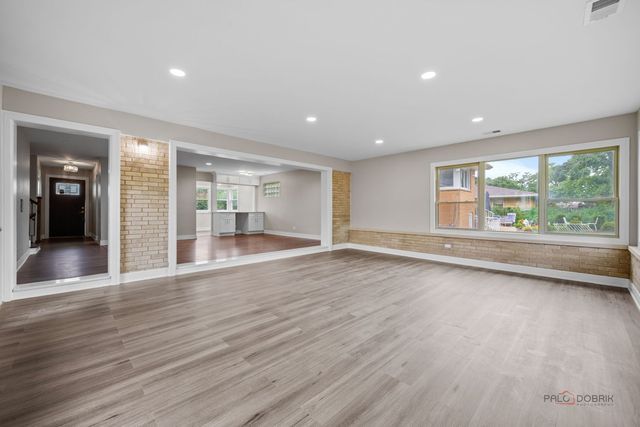 2913 W Sibley Street, Park Ridge, IL 60068
