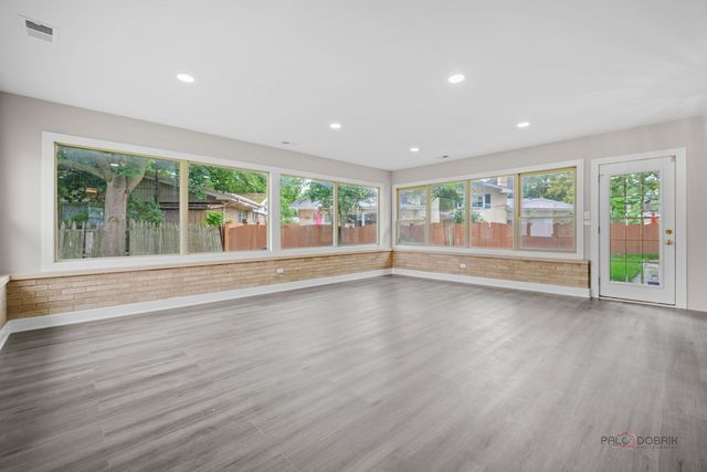 2913 W Sibley Street, Park Ridge, IL 60068