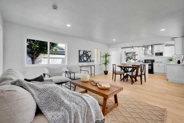 600 Maple, La Habra, CA 90631