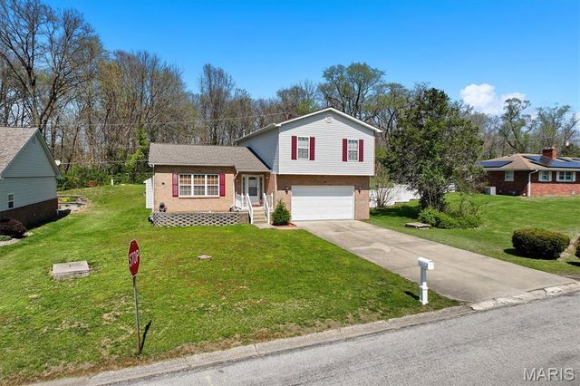66 Dianne Drive, Belleville, IL 62220
