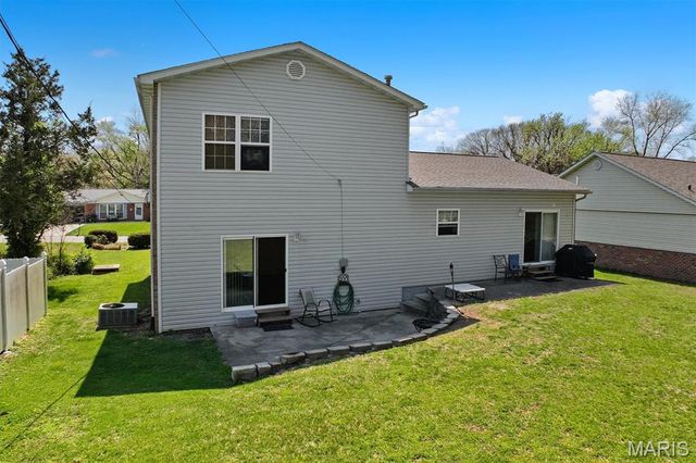 66 Dianne Drive, Belleville, IL 62220