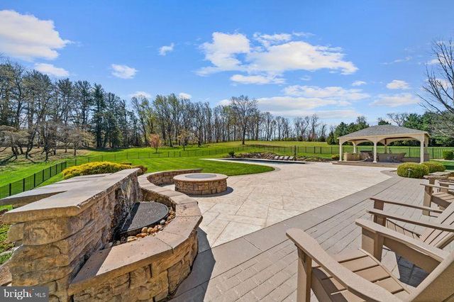 200 PARSONS RD, Landenberg, PA 19350