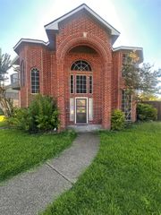 4621 Lakepointe Avenue, Rowlett, TX 75088