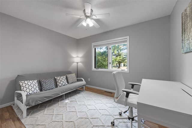 3438 NE Twin Lake View Drive NE, North Liberty, IA 52317