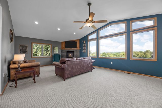 3438 NE Twin Lake View Drive NE, North Liberty, IA 52317