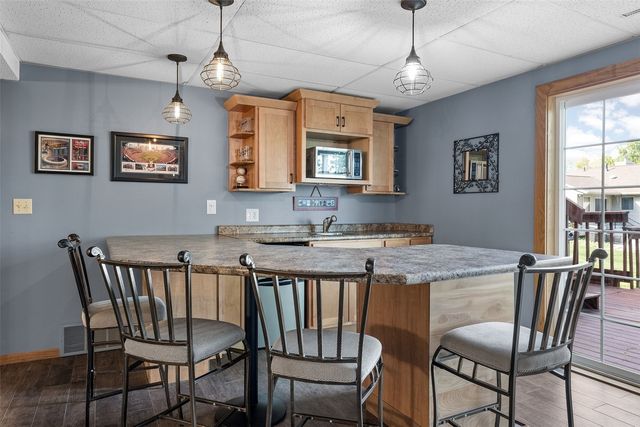 3438 NE Twin Lake View Drive NE, North Liberty, IA 52317