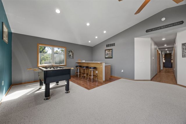 3438 NE Twin Lake View Drive NE, North Liberty, IA 52317