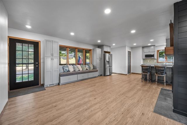 3438 NE Twin Lake View Drive NE, North Liberty, IA 52317