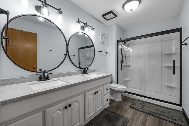 3438 NE Twin Lake View Drive NE, North Liberty, IA 52317