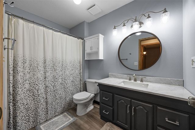 3438 NE Twin Lake View Drive NE, North Liberty, IA 52317