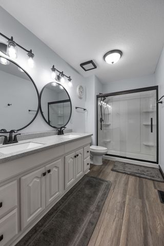 3438 NE Twin Lake View Drive NE, North Liberty, IA 52317