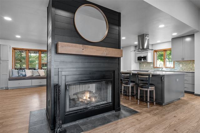 3438 NE Twin Lake View Drive NE, North Liberty, IA 52317