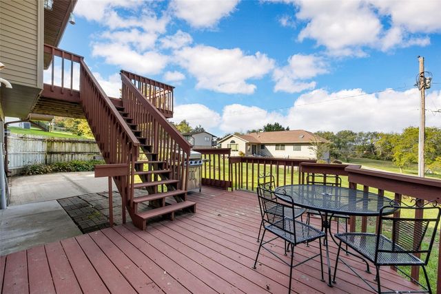 3438 NE Twin Lake View Drive NE, North Liberty, IA 52317