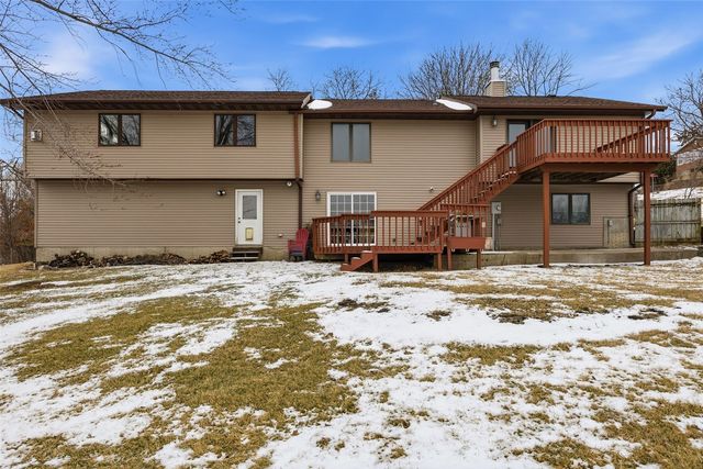 3438 NE Twin Lake View Drive NE, North Liberty, IA 52317