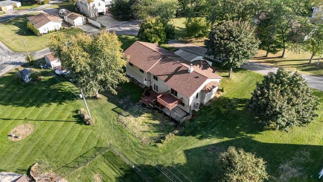 3438 NE Twin Lake View Drive NE, North Liberty, IA 52317