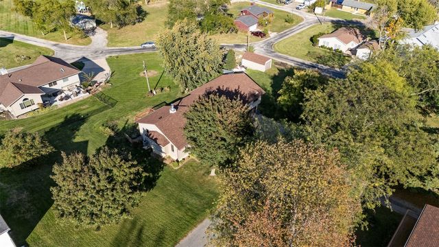 3438 NE Twin Lake View Drive NE, North Liberty, IA 52317