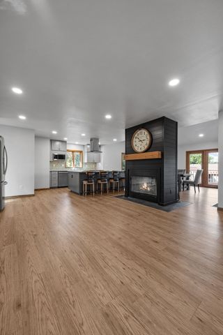 3438 NE Twin Lake View Drive NE, North Liberty, IA 52317