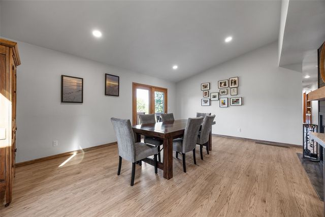 3438 NE Twin Lake View Drive NE, North Liberty, IA 52317