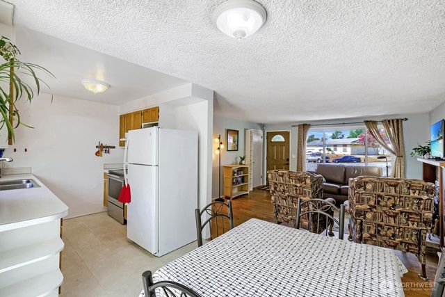 9307 3rd Place SE, Everett, WA 98208