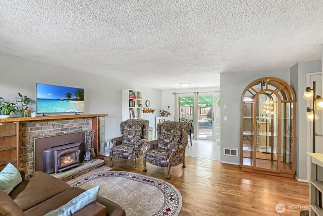 9307 3rd Place SE, Everett, WA 98208