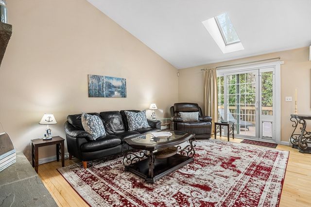 175 Old Post Rd, Barnstable, MA 02632