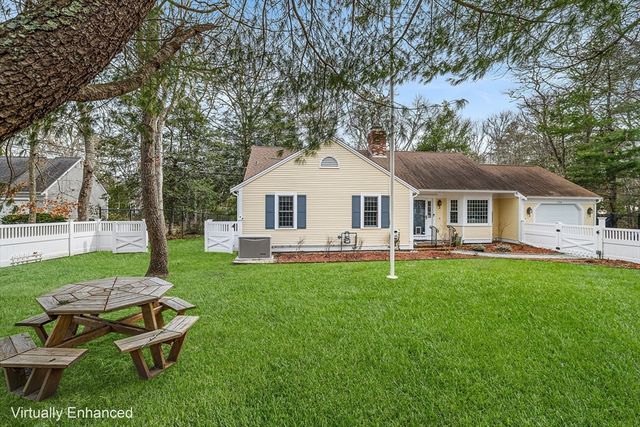 175 Old Post Rd, Barnstable, MA 02632