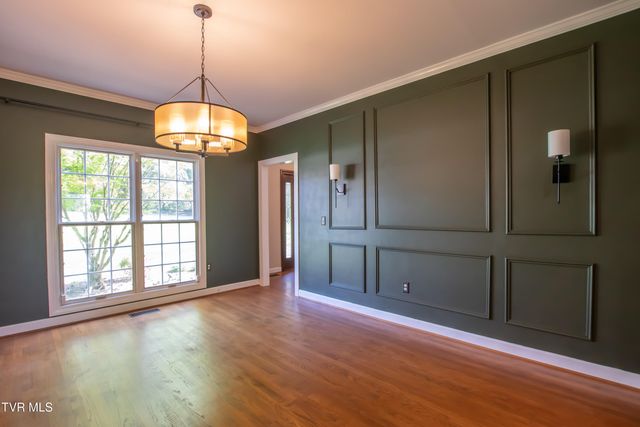 64 Fairway Drive, Bristol, TN 37620