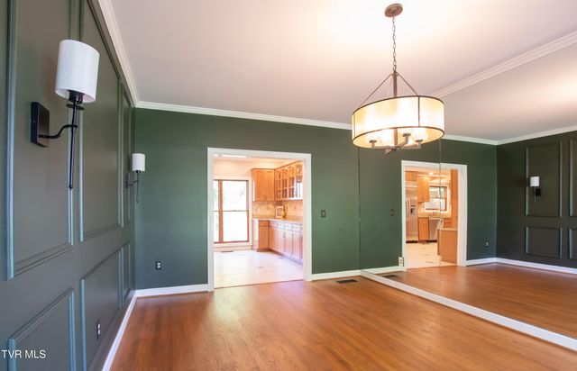 64 Fairway Drive, Bristol, TN 37620