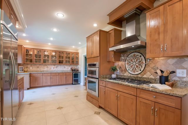 64 Fairway Drive, Bristol, TN 37620