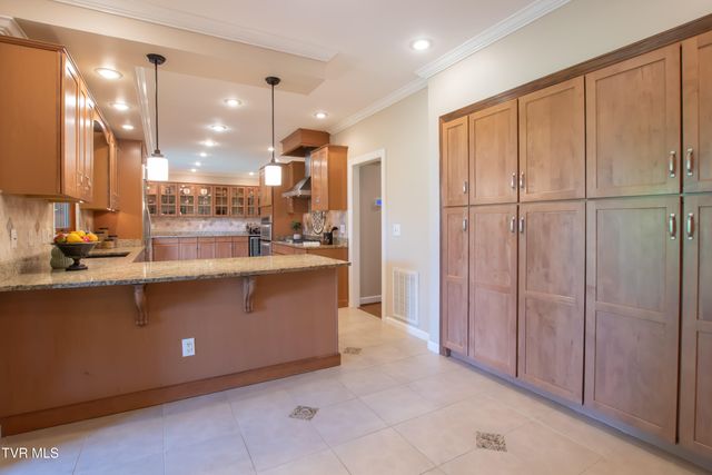 64 Fairway Drive, Bristol, TN 37620