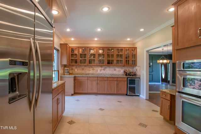 64 Fairway Drive, Bristol, TN 37620