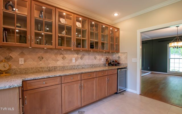 64 Fairway Drive, Bristol, TN 37620