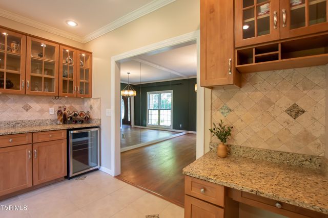 64 Fairway Drive, Bristol, TN 37620