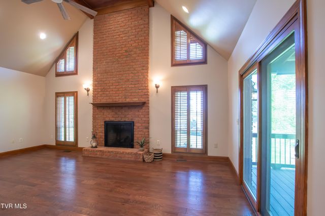 64 Fairway Drive, Bristol, TN 37620